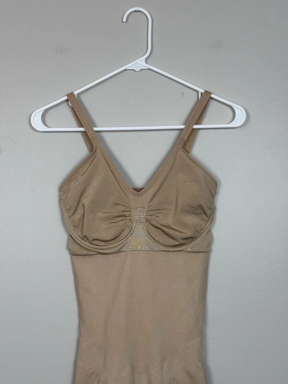 Spanx Bodysuit Womens XL Tan Beige Mid Thigh Underwired Shapewear